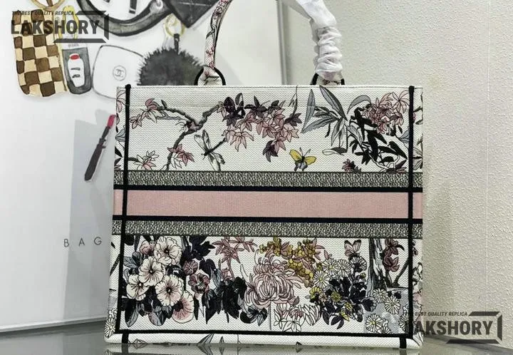 Dior 1:1 Mirror Replica Book Tote Multicolor Saisons Printemps-Été Embroidery Christian Dior Replica Book Totes Dior 1:1 Mirror Replica Book Tote Multicolor Saisons Printemps-Été Embroidery Christian Dior Replica Book Totes