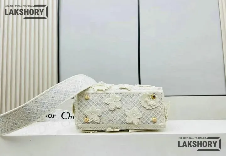 Dior 1:1 Mirror Replica Embroidery Macrame Lady D-Lite 24CM/9.4IN Christian Dior Replica Lady Dior 1:1 Mirror Replica Embroidery Macrame Lady D-Lite 24CM/9.4IN Christian Dior Replica Lady