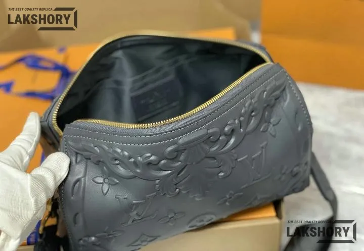 Louis Vuitton 1:1 Mirror Replica Calfskin Debossed Monogram Versailles City Keepall 27CM/10.6IN Louis Vuitton Replica Keepall Louis Vuitton 1:1 Mirror Replica Calfskin Debossed Monogram Versailles City Keepall 27CM/10.6IN Louis Vuitton Replica Keepall