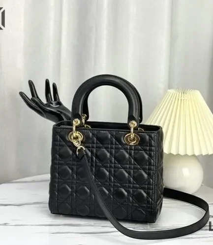 Dior 1:1 Mirror Replica Cannage Patent Medium Lady Dior 24CM/9.4IN Christian Dior Replica Lady
