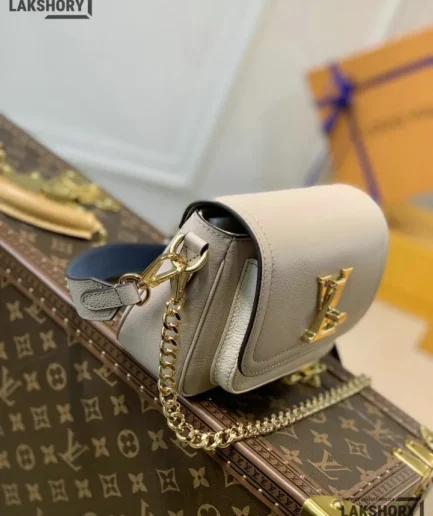 Louis Vuitton 1:1 Mirror Replica Lockme Tender Bag Greige 19CM/7.5IN Louis Vuitton Replica Twist