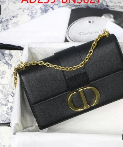 Dior 1:1 Mirror Replica East-West Chain 30 Montaigne Calfskin Bag 25CM/9.8IN Christian Dior Replica 30 Montaigne