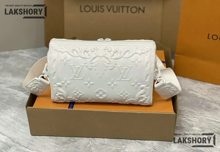 Louis Vuitton 1:1 Mirror Replica Calfskin Debossed Monogram Versailles City Keepall 27CM/10.6IN Louis Vuitton Replica Keepall Louis Vuitton 1:1 Mirror Replica Calfskin Debossed Monogram Versailles City Keepall 27CM/10.6IN Louis Vuitton Replica Keepall