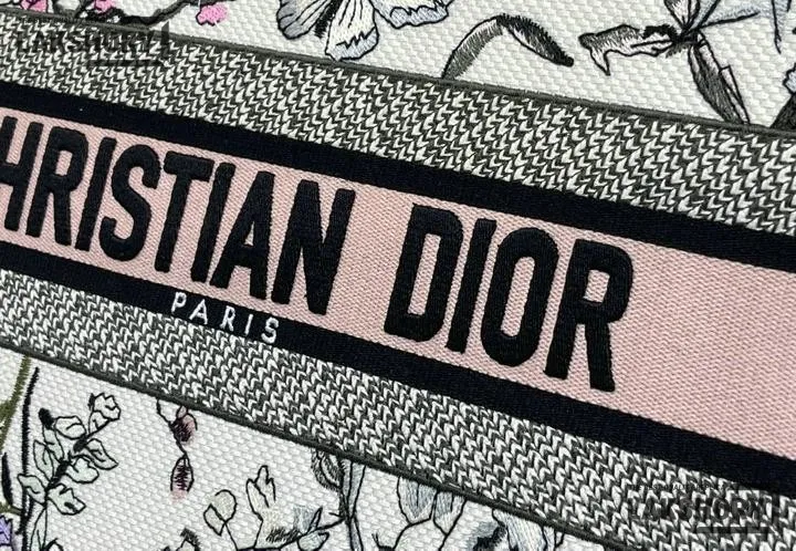 Dior 1:1 Mirror Replica Book Tote Multicolor Saisons Printemps-Été Embroidery Christian Dior Replica Book Totes Dior 1:1 Mirror Replica Book Tote Multicolor Saisons Printemps-Été Embroidery Christian Dior Replica Book Totes