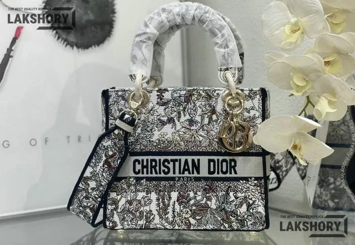Dior 1:1 Mirror Replica Embroidery Canvas Medium Lady D-Lite 24CM/9.4IN Christian Dior Replica Lady Dior 1:1 Mirror Replica Embroidery Canvas Medium Lady D-Lite 24CM/9.4IN Christian Dior Replica Lady