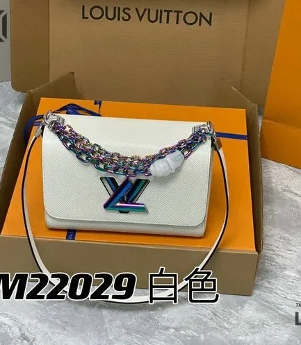 Louis Vuitton 1:1 Mirror Replica Epi Twist MM Triple Chain Shoulder Bag 23CM/9.1IN Louis Vuitton Replica Twist