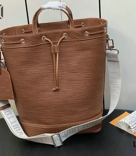 Louis Vuitton 1:1 Mirror Replica Epi Maxi Noe Sling A05 48CM/18.9IN Louis Vuitton Replica Neo