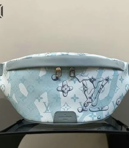 Louis Vuitton 1:1 Mirror Replica Discovery Bumbag 44CM/17.3IN Louis Vuitton Replica Bumbag