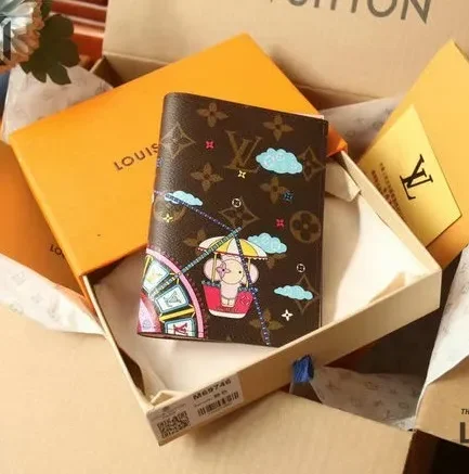 Louis Vuitton 1:1 Mirror Replica Christmas Animation Big Wheel Passport Cover Rose Ballerine 14CM/5.5IN Louis Vuitton Replica Wallets