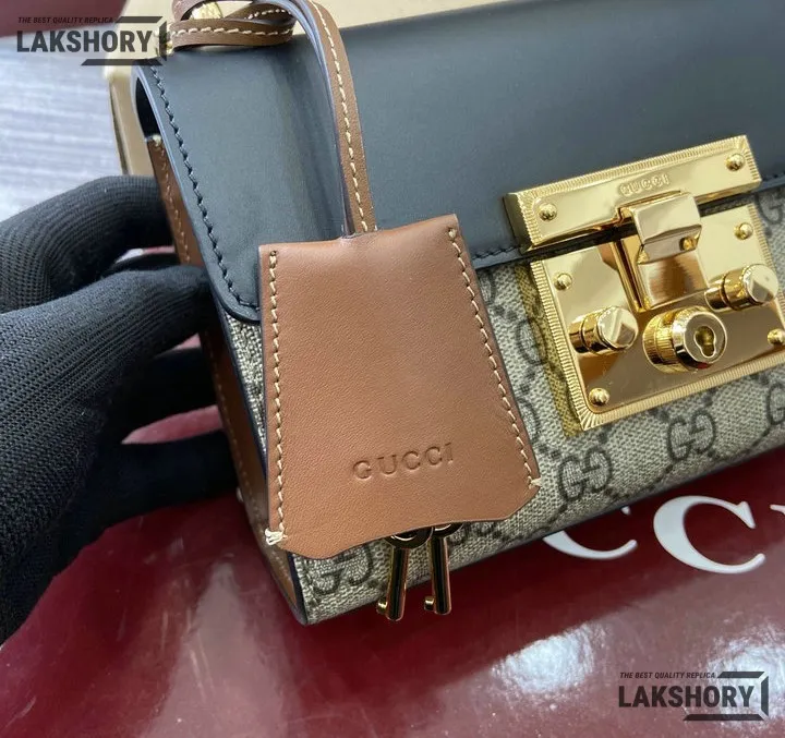 Gucci 1:1 Mirror Replica Small Padlock Shoulder Bag GG Supreme 20CM/7.9IN Gucci Replica Padlock Bags Gucci 1:1 Mirror Replica Small Padlock Shoulder Bag GG Supreme 20CM/7.9IN Gucci Replica Padlock Bags