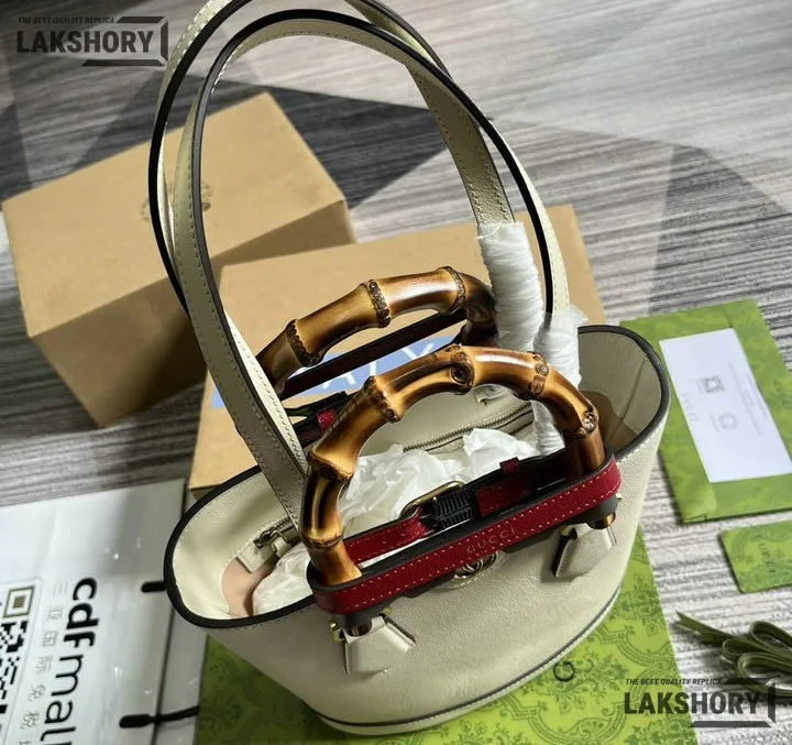Gucci 1:1 Mirror Replica Diana Bamboo Handle Tote Bag 22CM/8.7IN Gucci Replica Bamboo Bags Gucci 1:1 Mirror Replica Diana Bamboo Handle Tote Bag 22CM/8.7IN Gucci Replica Bamboo Bags