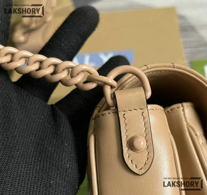 Gucci 1:1 Mirror Replica Matelasse GG Marmont 2.0 Monochrome Bag 26.5CM/10.4IN Gucci Replica Marmont Bags Gucci 1:1 Mirror Replica Matelasse GG Marmont 2.0 Monochrome Bag 26.5CM/10.4IN Gucci Replica Marmont Bags