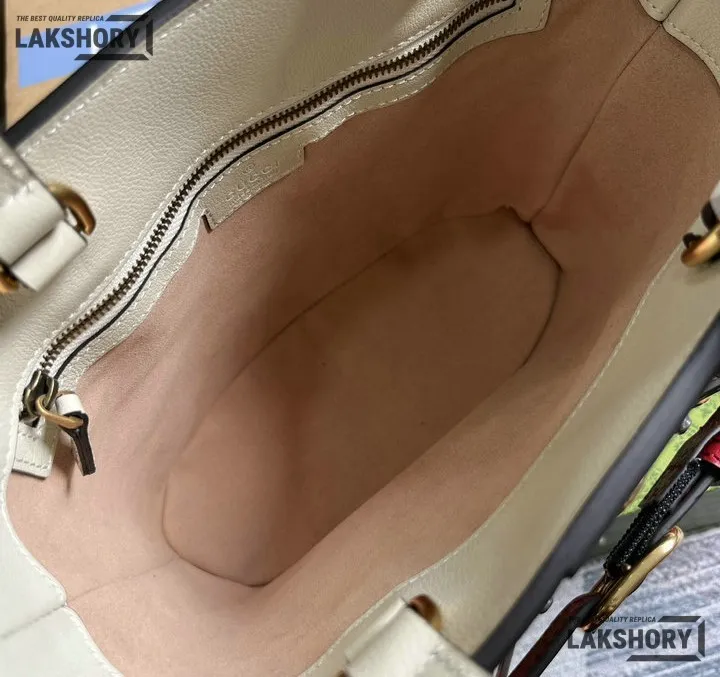 Gucci 1:1 Mirror Replica Diana Bamboo Handle Tote Bag 22CM/8.7IN Gucci Replica Bamboo Bags Gucci 1:1 Mirror Replica Diana Bamboo Handle Tote Bag 22CM/8.7IN Gucci Replica Bamboo Bags