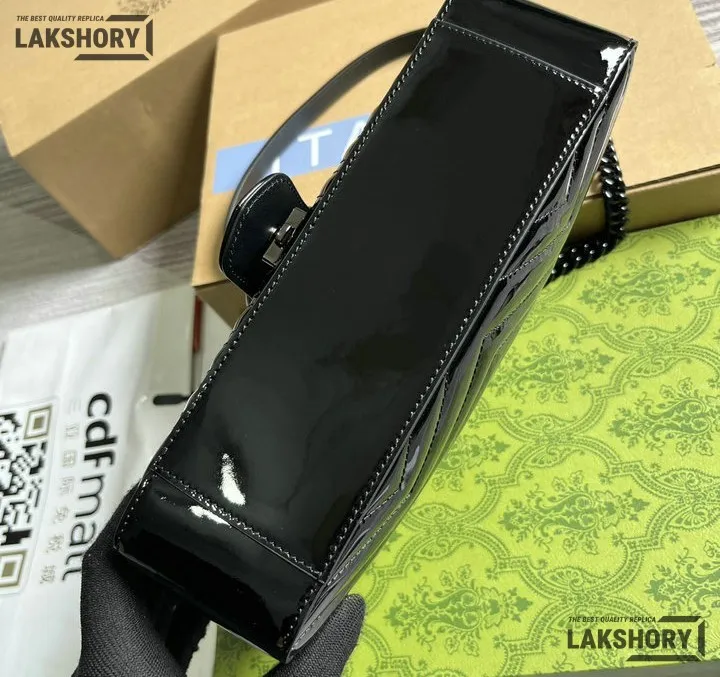 Gucci 1:1 Mirror Replica Small GG Marmont Patent Black Shoulder Bag 26CM/10.2IN Gucci Replica Marmont Bags Gucci 1:1 Mirror Replica Small GG Marmont Patent Black Shoulder Bag 26CM/10.2IN Gucci Replica Marmont Bags