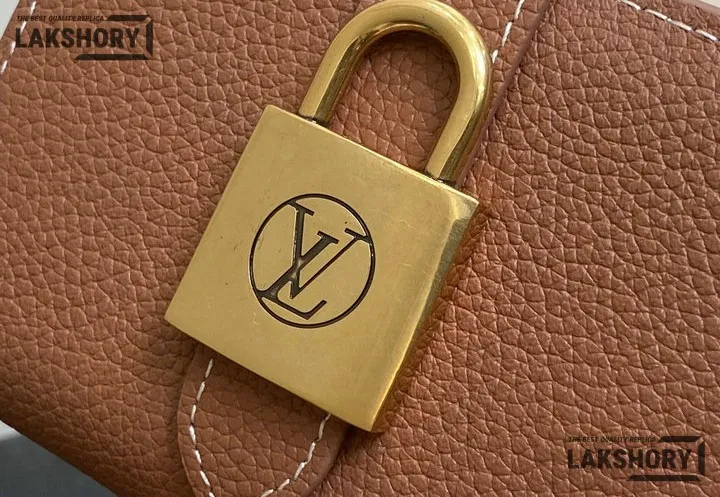 Louis Vuitton 1:1 Mirror Replica Low Key Compact Wallet Low Key 11CM/4.3IN Louis Vuitton Replica Wallets Louis Vuitton 1:1 Mirror Replica Low Key Compact Wallet Low Key 11CM/4.3IN Louis Vuitton Replica Wallets