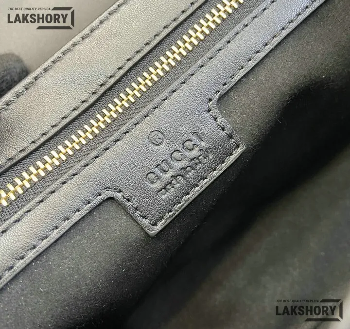 Gucci 1:1 Mirror Replica Patent Matelasse GG Marmont Black 26CM/10.2IN Gucci Replica Marmont Bags Gucci 1:1 Mirror Replica Patent Matelasse GG Marmont Black 26CM/10.2IN Gucci Replica Marmont Bags