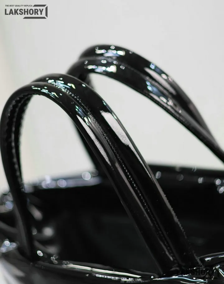 YSL 1:1 Mirror Replica Padded Cowhide Maxi Tote Bag Black 50CM/19.7IN Replica Tote Bags YSL 1:1 Mirror Replica Padded Cowhide Maxi Tote Bag Black 50CM/19.7IN Replica Tote Bags