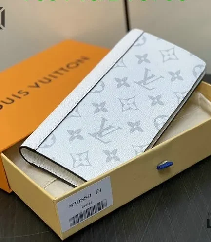 Louis Vuitton 1:1 Mirror Replica Brazza Wallet Taigarama White 19CM/7.5IN Louis Vuitton Replica Wallets