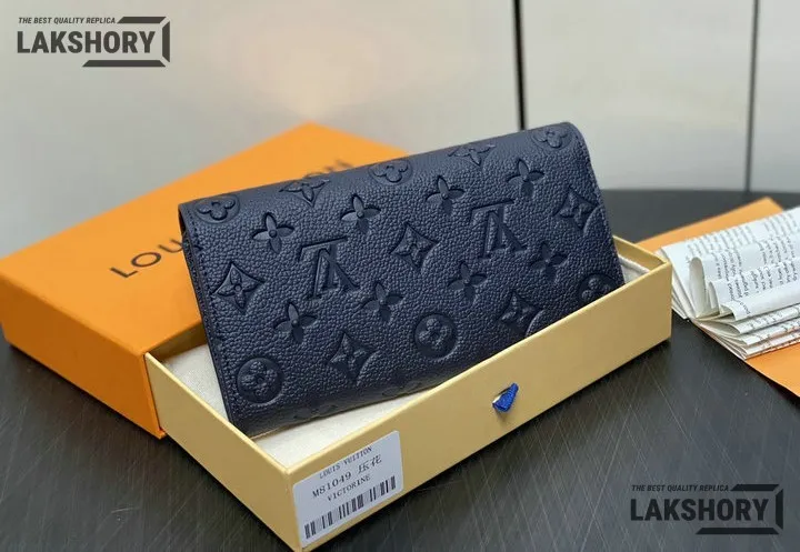 Louis Vuitton 1:1 Mirror Replica Monogram Sarah Wallet Bicolor Leather 19CM/7.5IN Louis Vuitton Replica Wallets Louis Vuitton 1:1 Mirror Replica Monogram Sarah Wallet Bicolor Leather 19CM/7.5IN Louis Vuitton Replica Wallets
