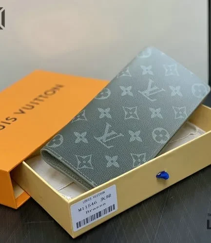 Louis Vuitton 1:1 Mirror Replica Brazza Wallet Monogram Canvas Khaki 19CM/7.5IN Louis Vuitton Replica Wallets