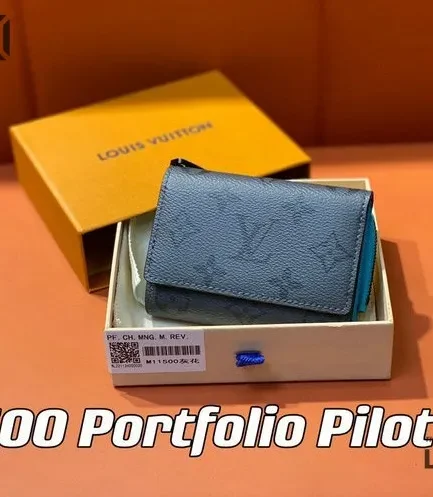 Louis Vuitton 1:1 Mirror Replica Slender Pilot Portfolio Taurillon 11CM/4.3IN Louis Vuitton Replica Wallets