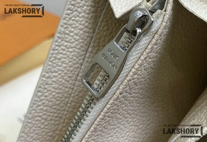 Louis Vuitton 1:1 Mirror Replica Sarah Wallet Monogram Empreinte 19CM/7.5IN Louis Vuitton Replica Wallets Louis Vuitton 1:1 Mirror Replica Sarah Wallet Monogram Empreinte 19CM/7.5IN Louis Vuitton Replica Wallets