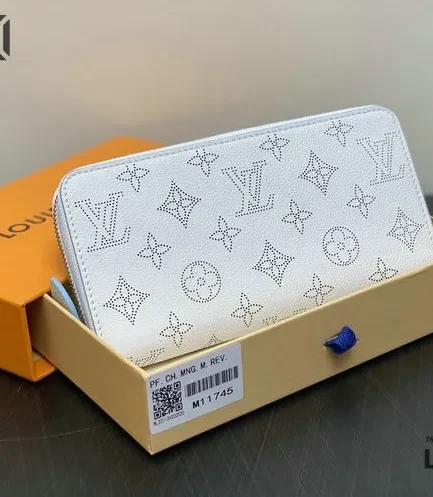 Louis Vuitton 1:1 Mirror Replica Zippy Wallet Mahina Leather White Blue 19.5CM/7.7IN Louis Vuitton Replica Wallets