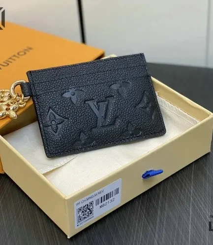 Louis Vuitton 1:1 Mirror Replica Monogram LV Charms Card Holder 7CM/2.8IN Louis Vuitton Replica Wallets