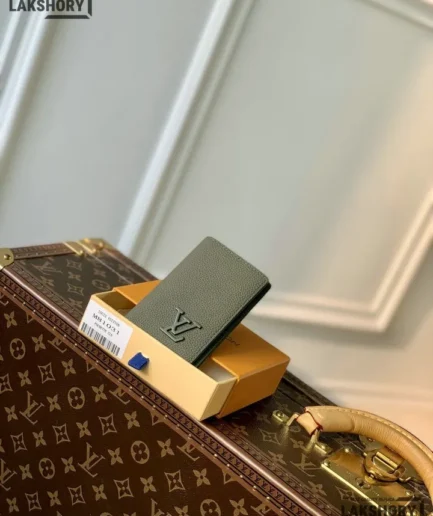 Louis Vuitton 1:1 Mirror Replica Grained Calfskin Aerogram Pocket Organizer Khaki 11CM/4.3IN Louis Vuitton Replica Wallets