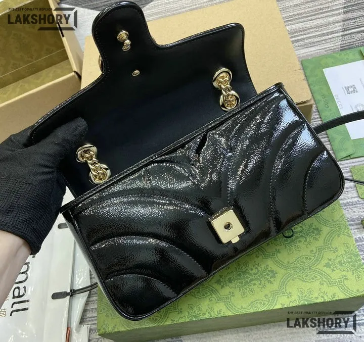 Gucci 1:1 Mirror Replica Patent Matelasse GG Marmont Black 26CM/10.2IN Gucci Replica Marmont Bags Gucci 1:1 Mirror Replica Patent Matelasse GG Marmont Black 26CM/10.2IN Gucci Replica Marmont Bags