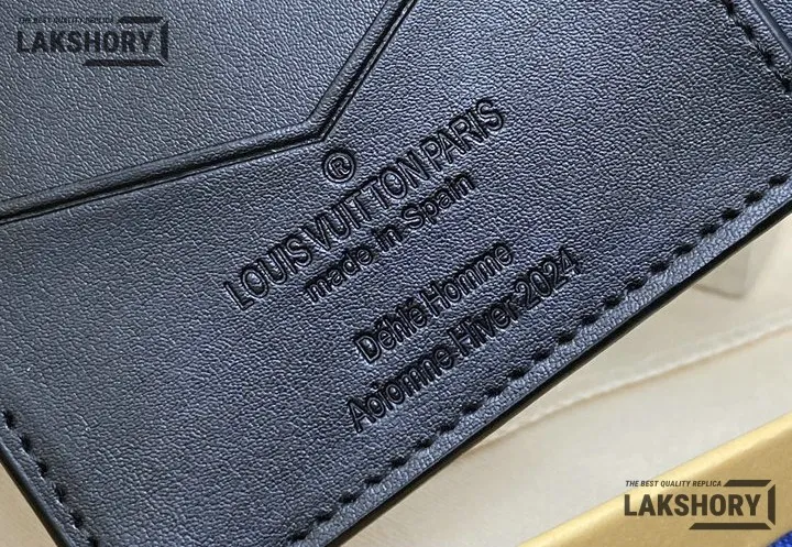 Louis Vuitton 1:1 Mirror Replica Passport Cover Monogram Canvas Black 14CM/5.5IN Louis Vuitton Replica Wallets Louis Vuitton 1:1 Mirror Replica Passport Cover Monogram Canvas Black 14CM/5.5IN Louis Vuitton Replica Wallets