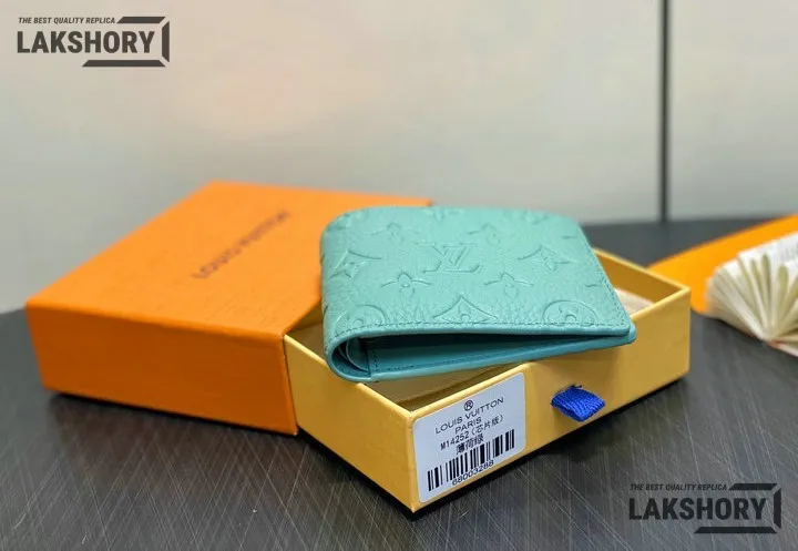 Louis Vuitton 1:1 Mirror Replica Multiple Wallet Taurillon Monogram 11CM/4.3IN Louis Vuitton Replica Wallets Louis Vuitton 1:1 Mirror Replica Multiple Wallet Taurillon Monogram 11CM/4.3IN Louis Vuitton Replica Wallets