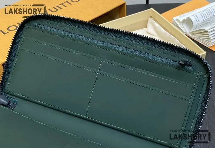 Louis Vuitton 1:1 Mirror Replica Taurillon Monogram Zippy Vertical Wallet 20CM/7.9IN Louis Vuitton Replica Wallets Louis Vuitton 1:1 Mirror Replica Taurillon Monogram Zippy Vertical Wallet 20CM/7.9IN Louis Vuitton Replica Wallets