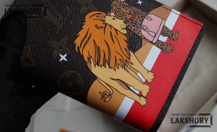 Louis Vuitton 1:1 Mirror Replica Monogram Christmas Animation Passport Cover 10CM/3.9IN Louis Vuitton Replica Wallets Louis Vuitton 1:1 Mirror Replica Monogram Christmas Animation Passport Cover 10CM/3.9IN Louis Vuitton Replica Wallets