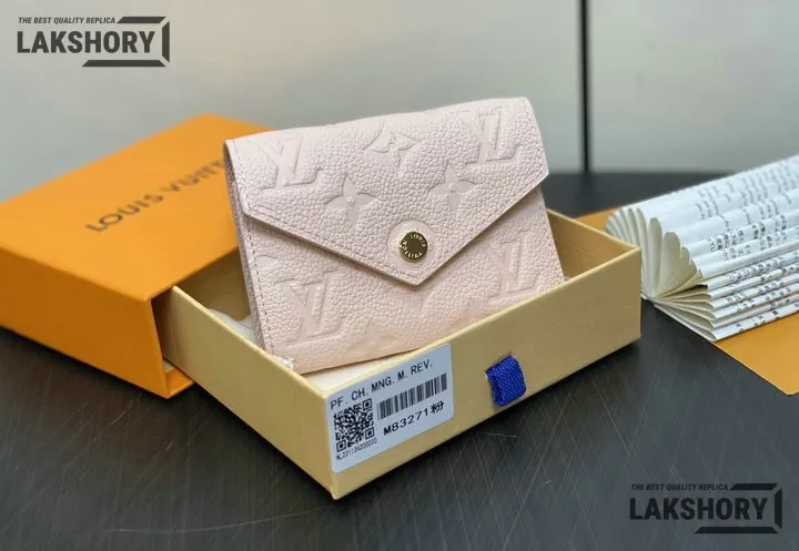 Louis Vuitton 1:1 Mirror Replica White Empreinte Monogram Leather Victorine Wallet 12CM/4.7IN Louis Vuitton Replica Wallets Louis Vuitton 1:1 Mirror Replica White Empreinte Monogram Leather Victorine Wallet 12CM/4.7IN Louis Vuitton Replica Wallets