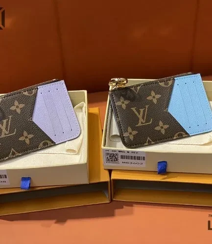 Louis Vuitton 1:1 Mirror Replica Monogram Zipped Romy Card Holder Bubble 8CM/3.1IN Louis Vuitton Replica Wallets Louis Vuitton 1:1 Mirror Replica Monogram Zipped Romy Card Holder Bubble 8CM/3.1IN Louis Vuitton Replica Wallets