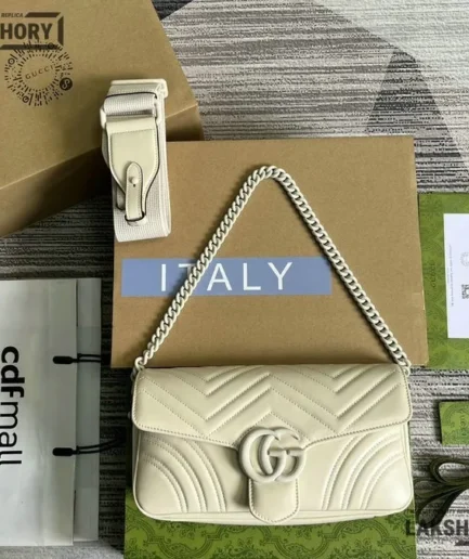 Gucci 1:1 Mirror Replica Matelasse GG Marmont 2.0 Monochrome Bag 26.5CM/10.4IN Gucci Replica Marmont Bags