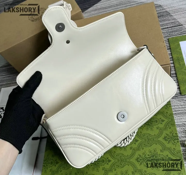 Gucci 1:1 Mirror Replica Matelasse GG Marmont 2.0 Monochrome Bag 26.5CM/10.4IN Gucci Replica Marmont Bags Gucci 1:1 Mirror Replica Matelasse GG Marmont 2.0 Monochrome Bag 26.5CM/10.4IN Gucci Replica Marmont Bags