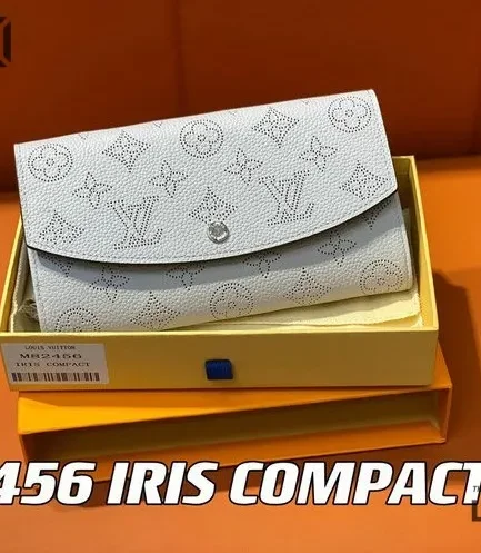 Louis Vuitton 1:1 Mirror Replica Mahina Iris Wallet NM 19CM/7.5IN Louis Vuitton Replica Wallets