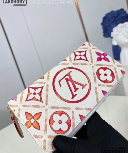 Louis Vuitton 1:1 Mirror Replica Monogram By The Pool Zippy Wallet Coral 19.5CM/7.7IN Louis Vuitton Replica Wallets Louis Vuitton 1:1 Mirror Replica Monogram By The Pool Zippy Wallet Coral 19.5CM/7.7IN Louis Vuitton Replica Wallets