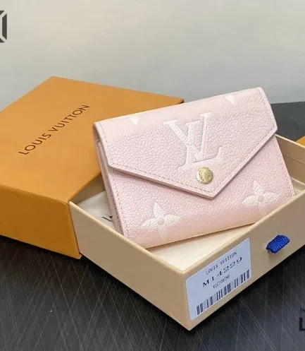 Louis Vuitton 1:1 Mirror Replica Empreinte Giant Victorine Wallet Rose Trianon Creme 12CM/4.7IN Louis Vuitton Replica Wallets