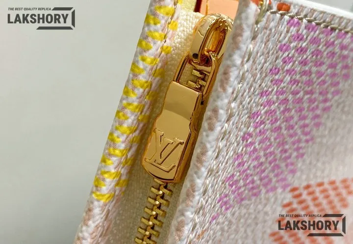 Louis Vuitton 1:1 Mirror Replica Toilet Pouch Peach 25CM/9.8IN Louis Vuitton Replica Wallets Louis Vuitton 1:1 Mirror Replica Toilet Pouch Peach 25CM/9.8IN Louis Vuitton Replica Wallets