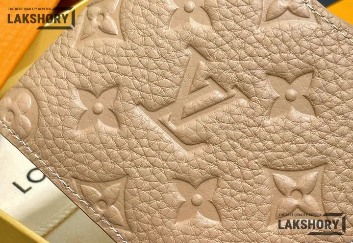 Louis Vuitton 1:1 Mirror Replica Multiple Wallet Taurillon Monogram 11CM/4.3IN Louis Vuitton Replica Wallets Louis Vuitton 1:1 Mirror Replica Multiple Wallet Taurillon Monogram 11CM/4.3IN Louis Vuitton Replica Wallets