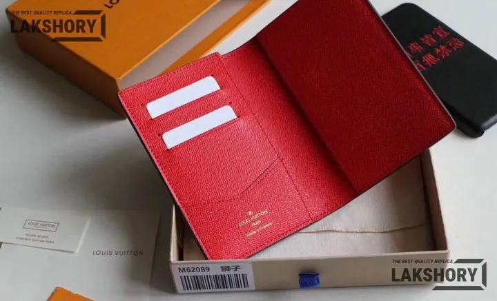 Louis Vuitton 1:1 Mirror Replica Monogram Christmas Animation Passport Cover 10CM/3.9IN Louis Vuitton Replica Wallets Louis Vuitton 1:1 Mirror Replica Monogram Christmas Animation Passport Cover 10CM/3.9IN Louis Vuitton Replica Wallets